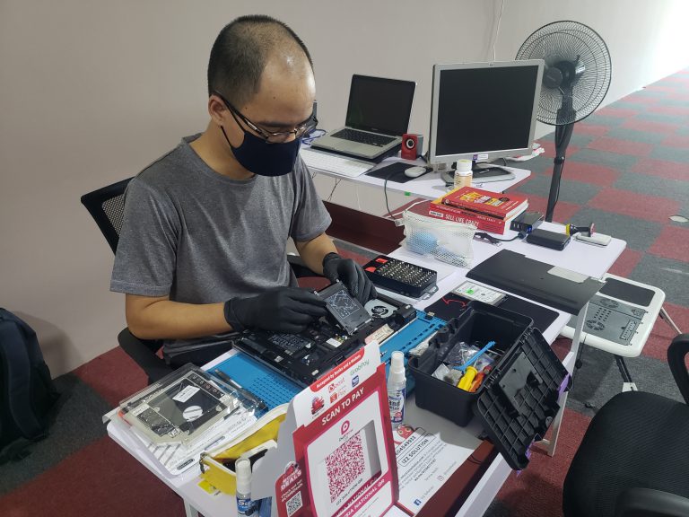 izz-solution-technician-2
