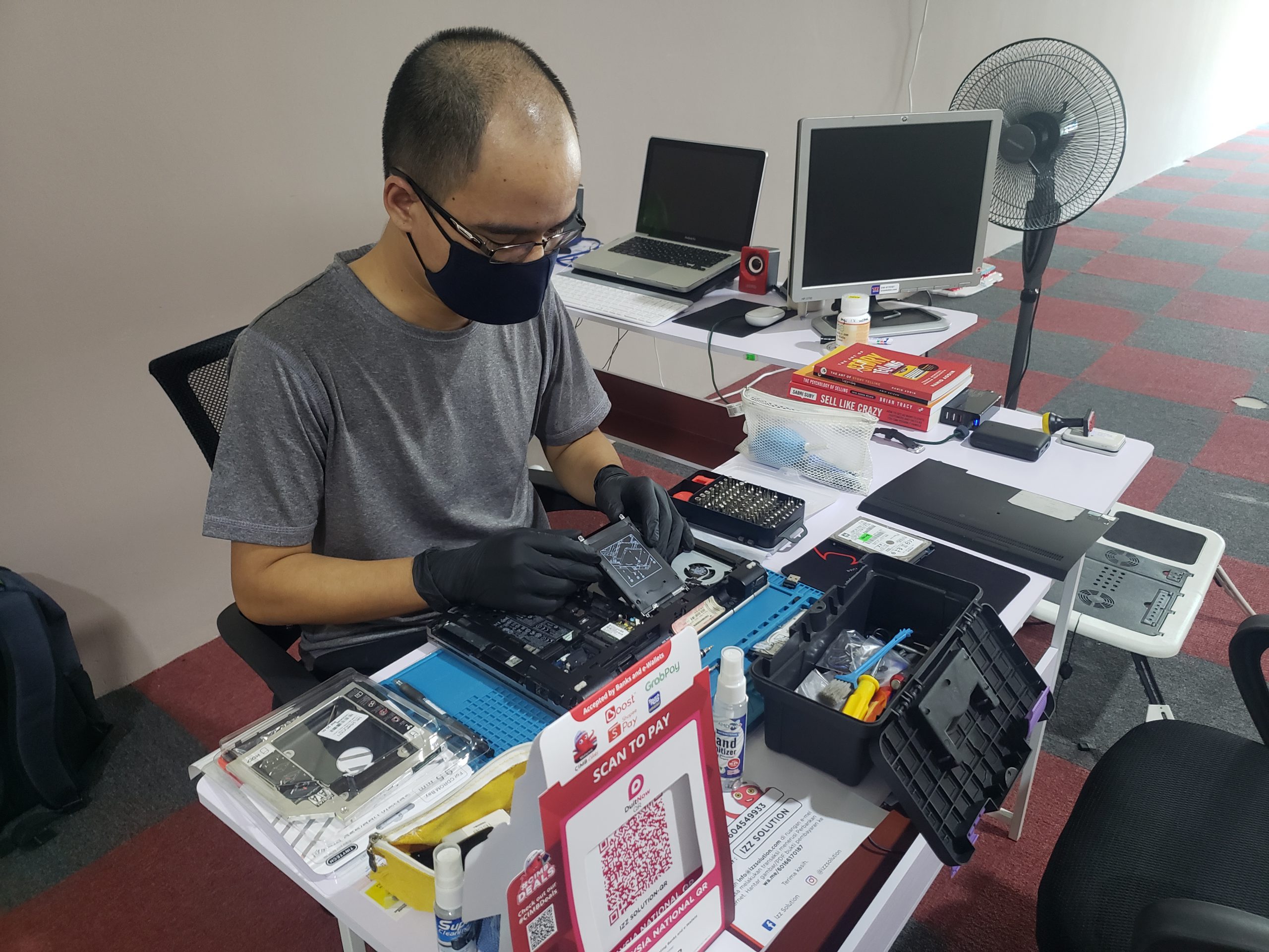 izz-solution-technician-2